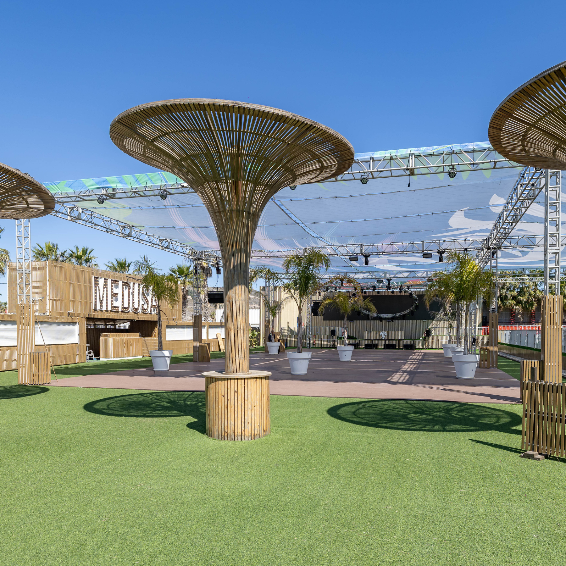 Medusa Beach Club — banner 2
